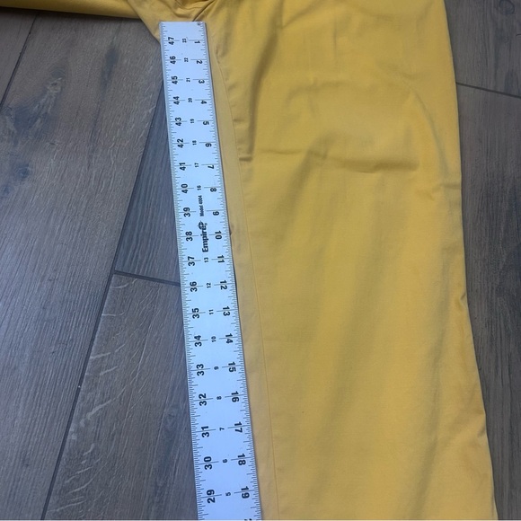 Talbots Crop Chino Pants Curvy Size 10 Daisy Yellow Mid-Rise Stretch Casual - Picture 5 of 9